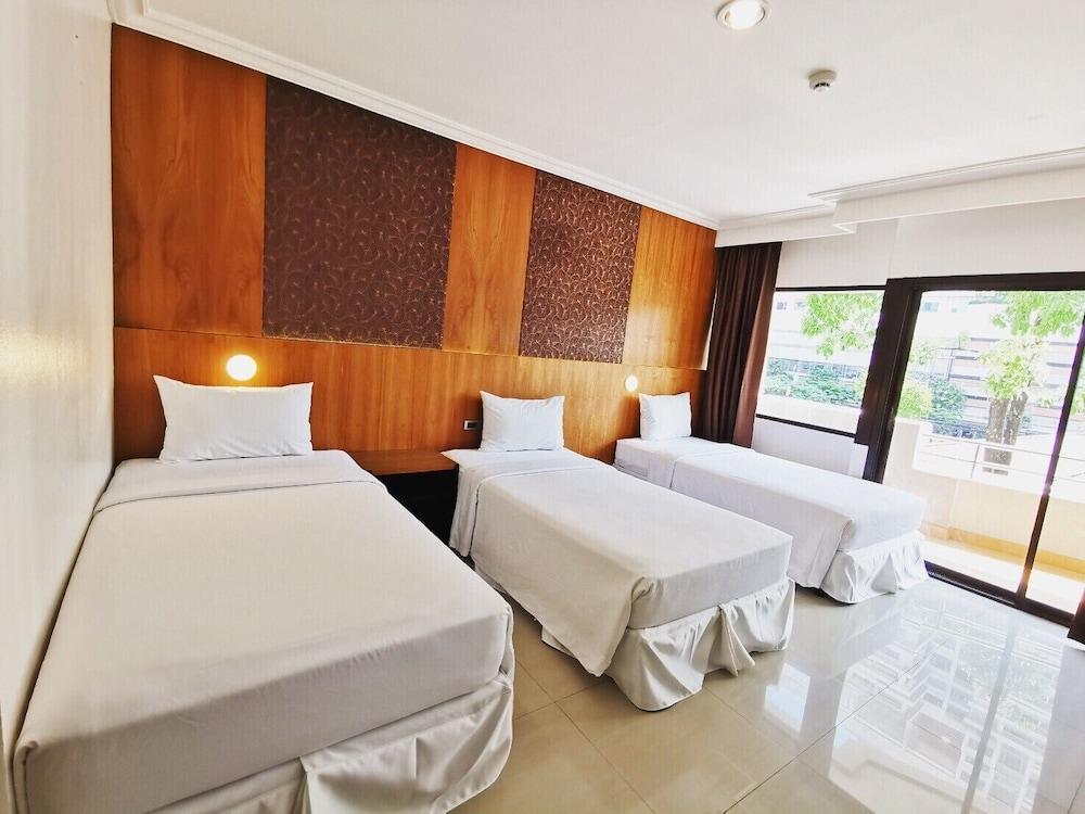 โรงแรมฟอรัมพาร์ค โรงแรม กรุงเทพมหานคร