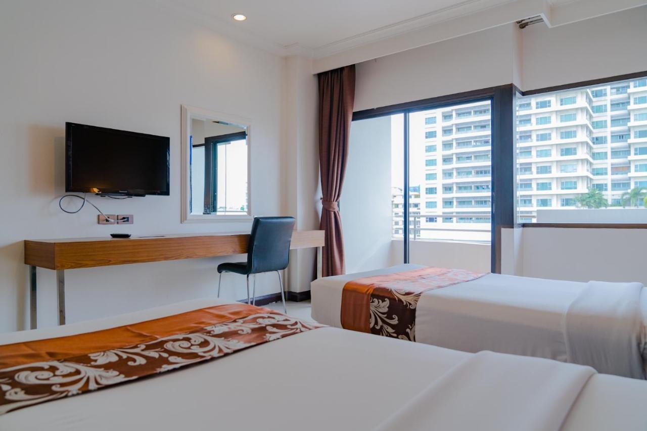 โรงแรมฟอรัมพาร์ค โรงแรม 4*