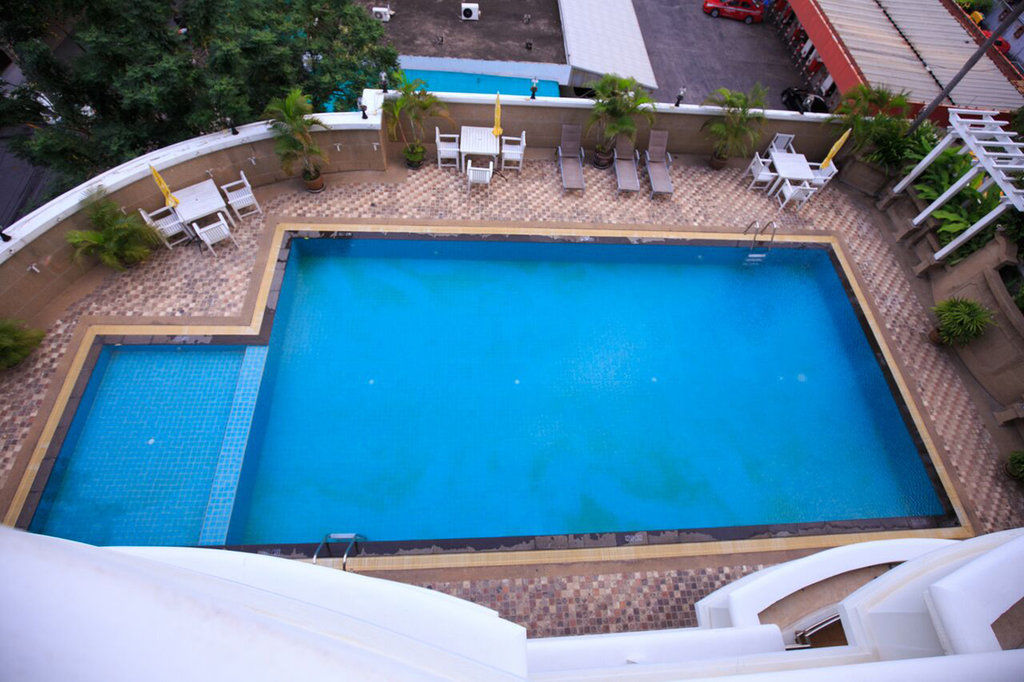 โรงแรม โรงแรมฟอรัมพาร์ค 4*